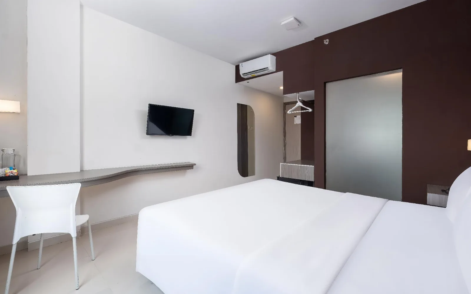 Noodles Now at Hotel Neo Candi Simpang Lima - Semarang by ASTON