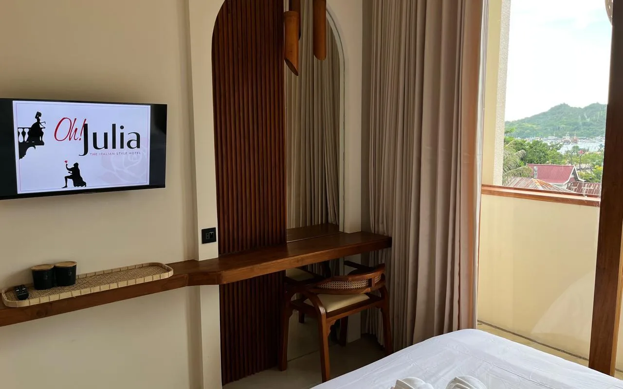 Oh!Julia Restaurant at Oh!Julia Hotel Komodo
