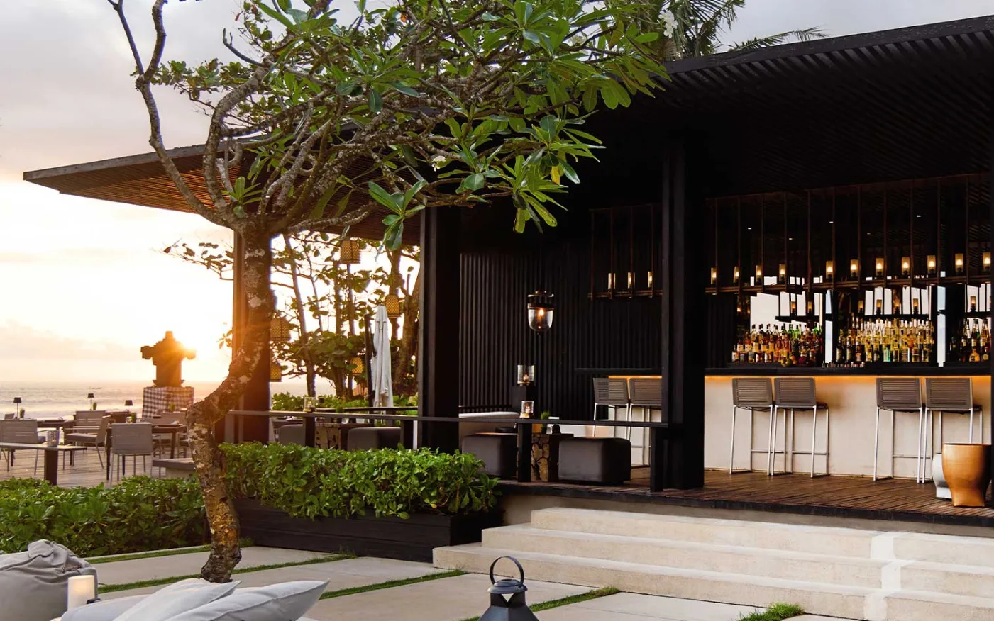 Ombak Sunset Bar Ceningan