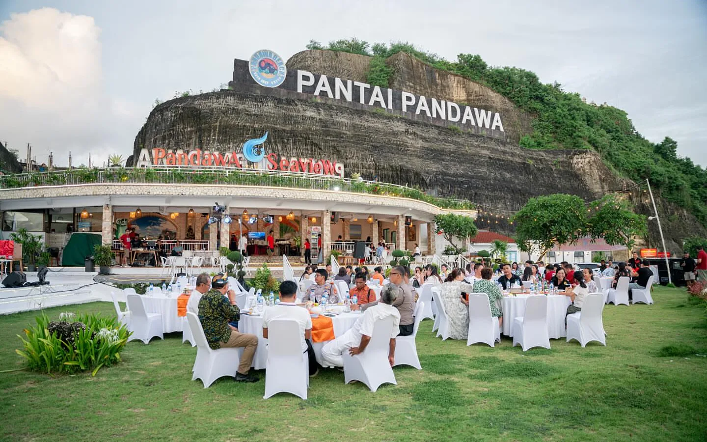 Pandawa Valley Restaurant
