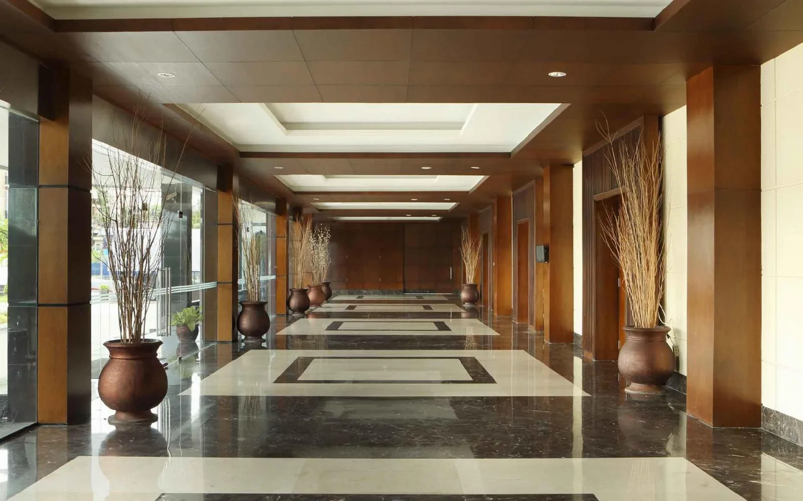 Pool Bar at Novotel Balikpapan Hotel