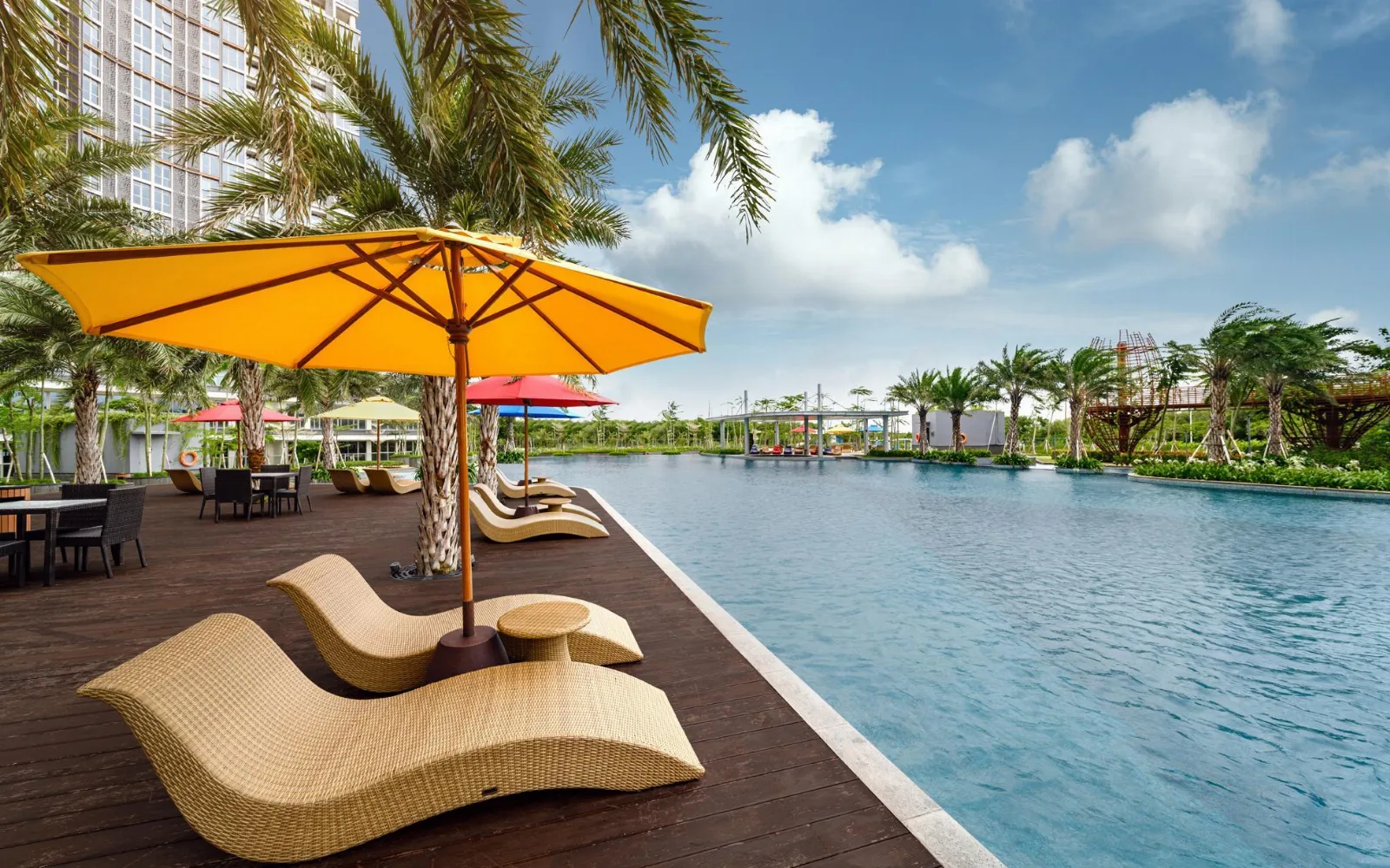 Poolside Bar