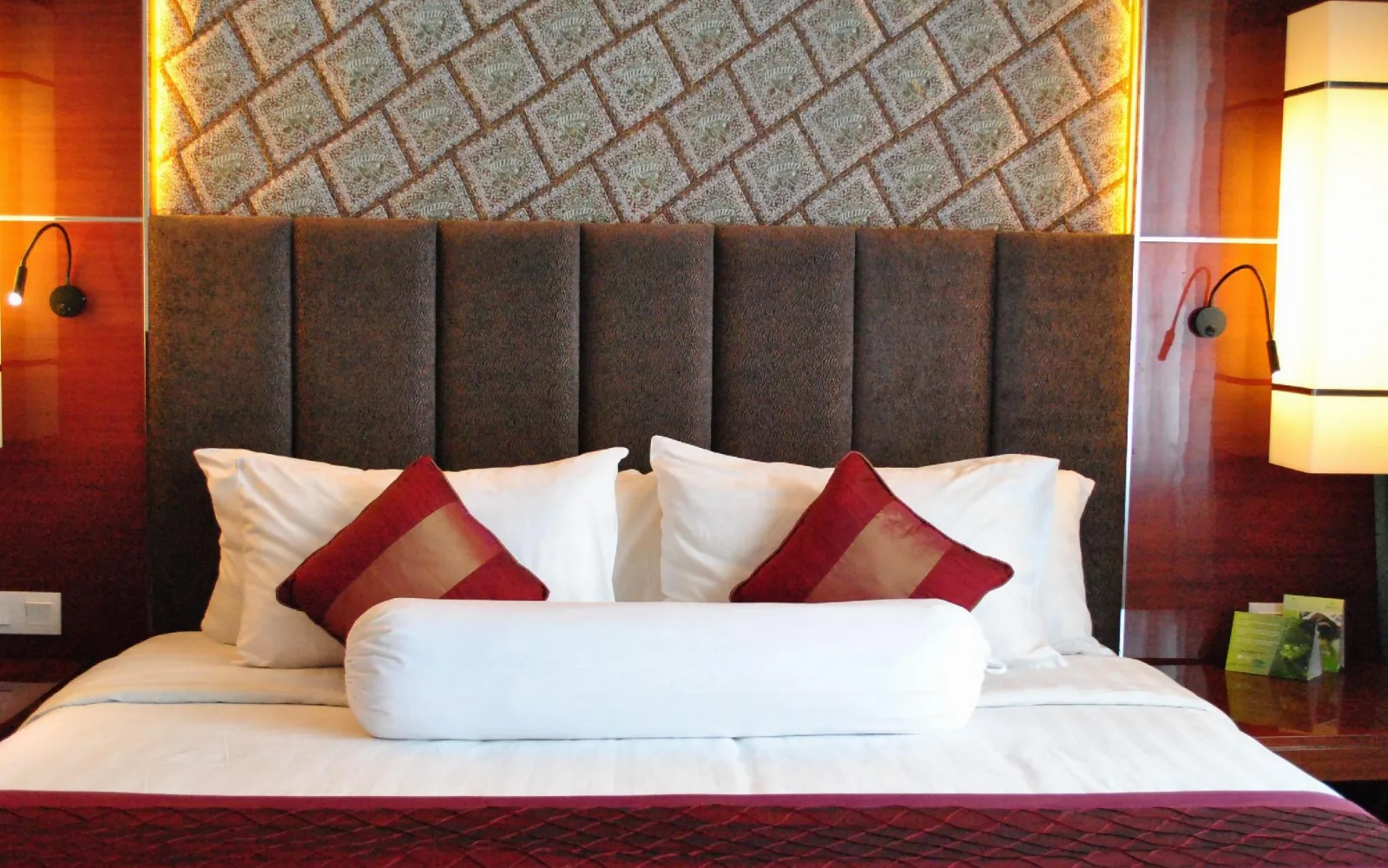 Preanger Lounge & Wine Bar