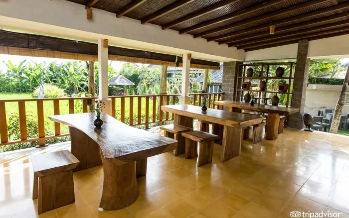 Puisi Lounge