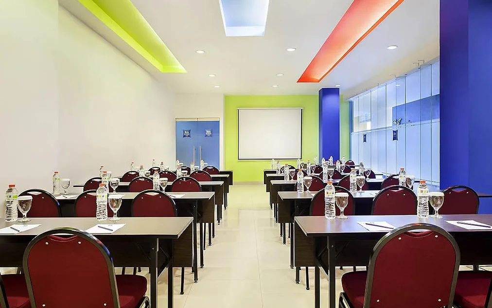 Quick Bite & Beverage Station at Ibis Budget Jakarta Cikini