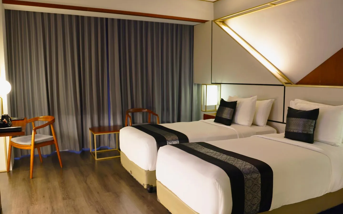 Rayz Dining Room at Rayz UMM Hotel Malang