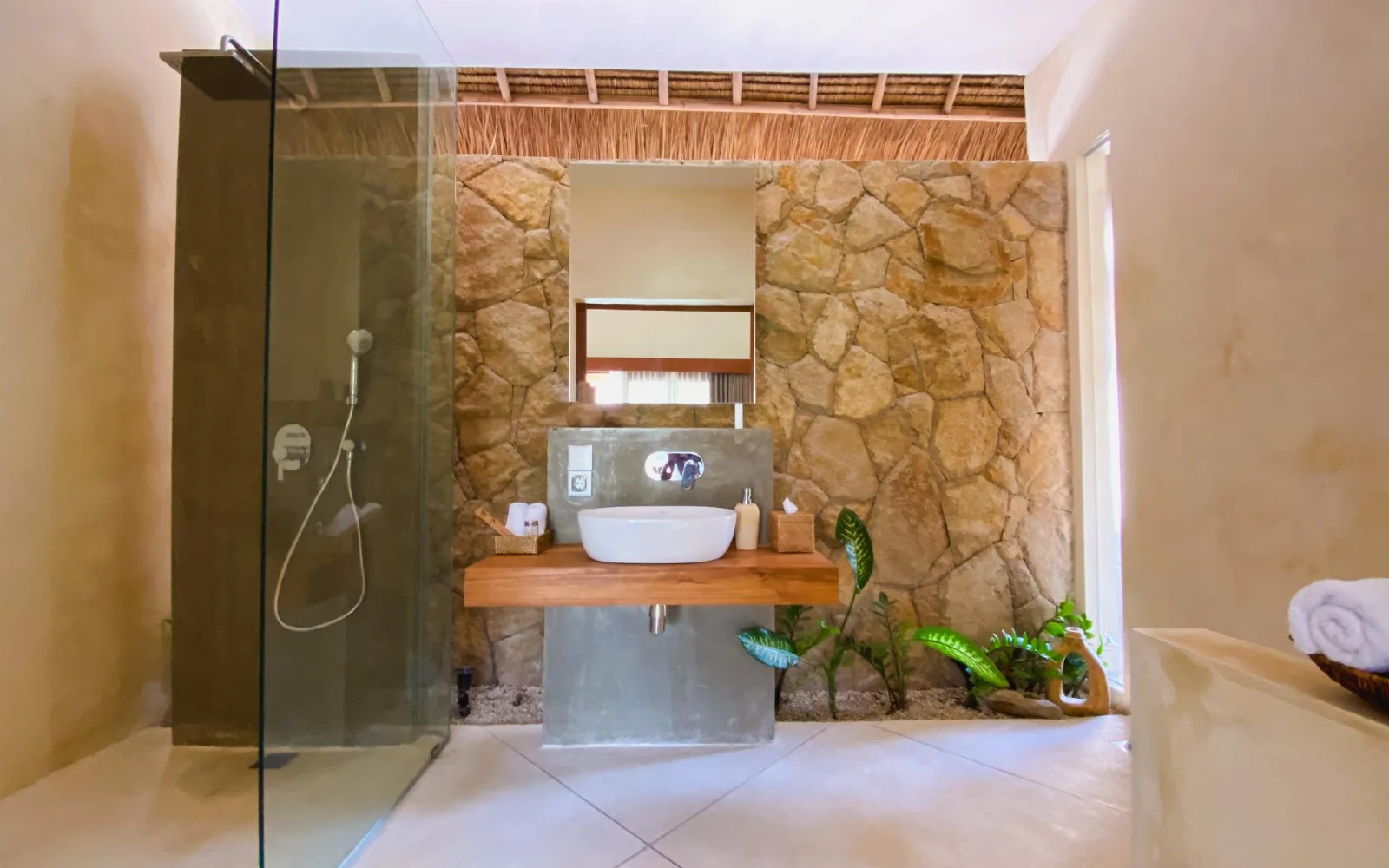Reset Oceanfront Restaurant at Reset Lombok Hotel