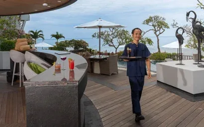 Ring of Fire Pool Bar