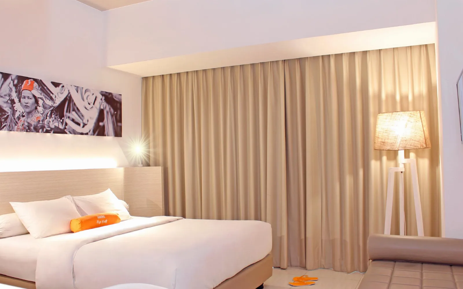 Riverview Lounge & Bar at HARRIS Hotel Samarinda