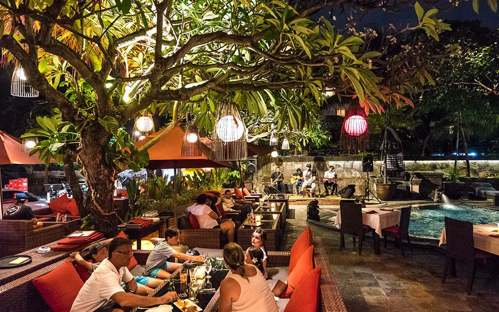 Rosso Vivo Dine & Lounge