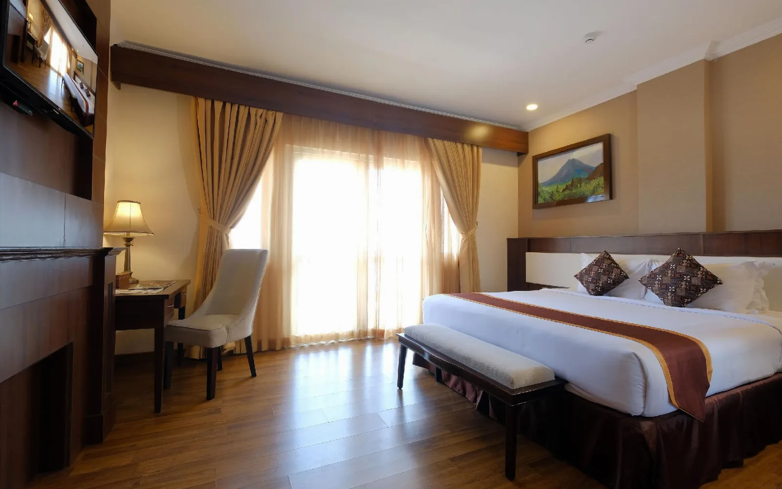 Royal Restaurant at Royal Darmo Malioboro Hotel