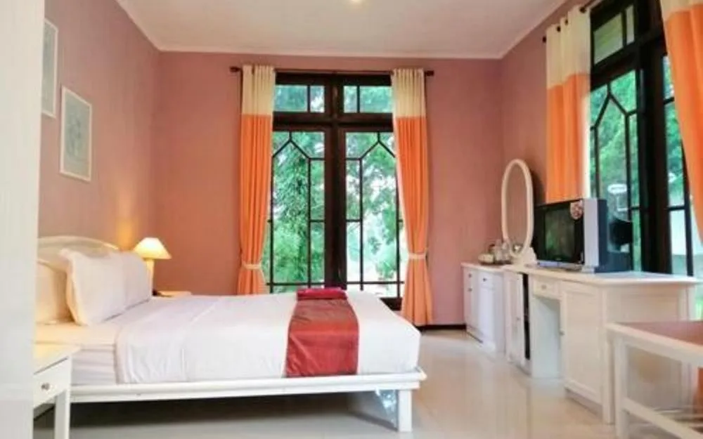 Royal Restaurant at Royal Hotel and Villa Trawas