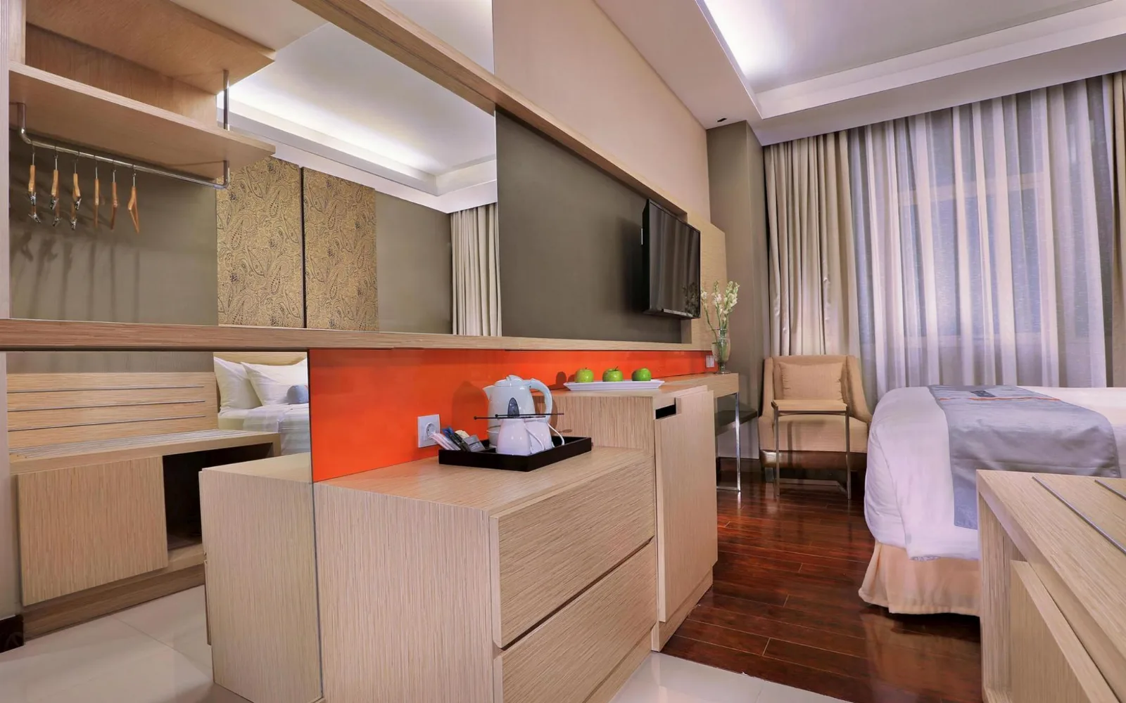 Rustik Bistro & Bar at Harper Malioboro Yogyakarta by ASTON