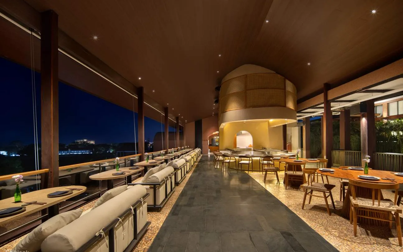 Sanora Poolside Lounge