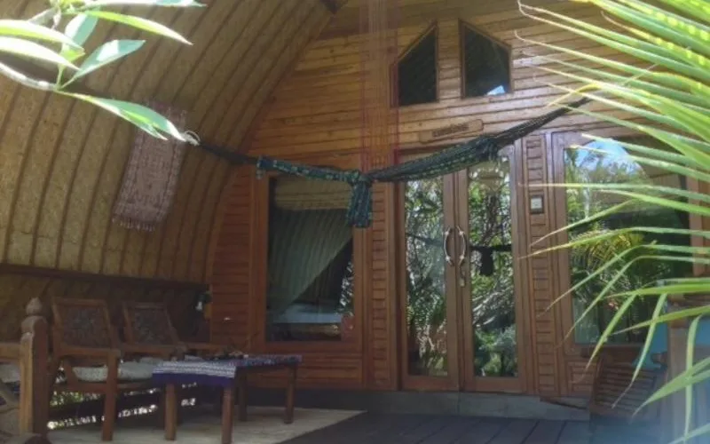 Sejuk Oceanfront Restaurant at Sejuk Cottages