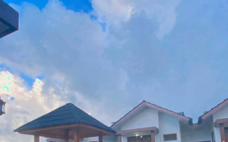 Signature Floating Pool Breakfast at Madinna villa dieng