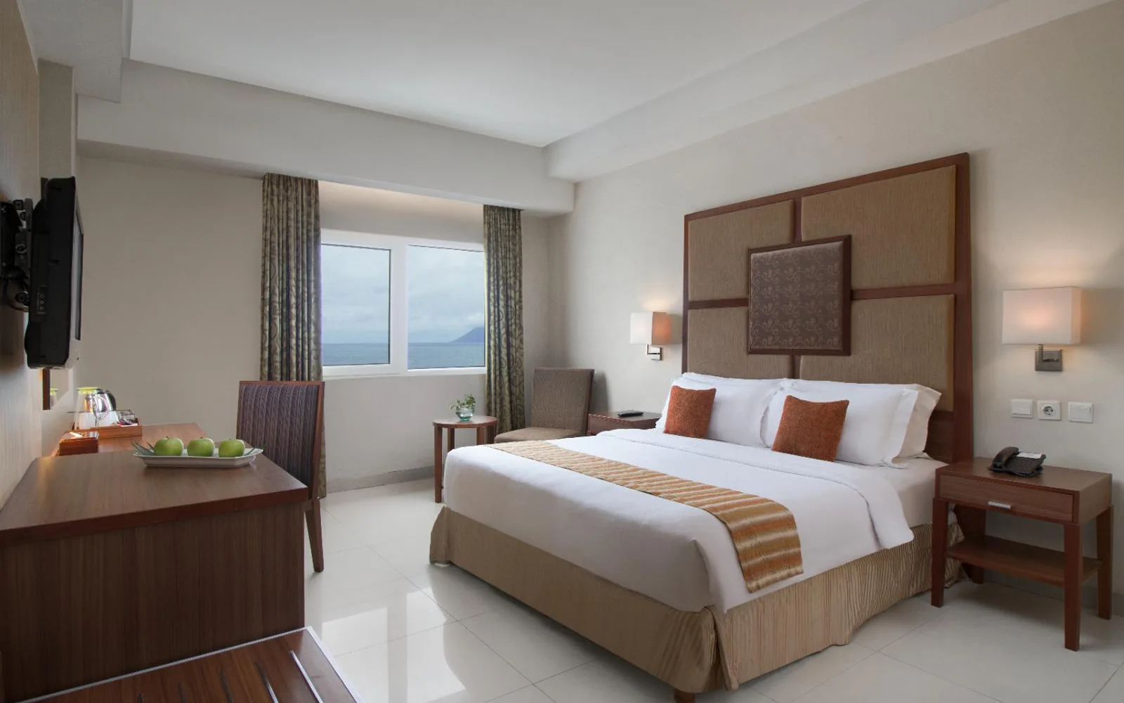 Silversmith Restaurant at Aston Manado Hotel