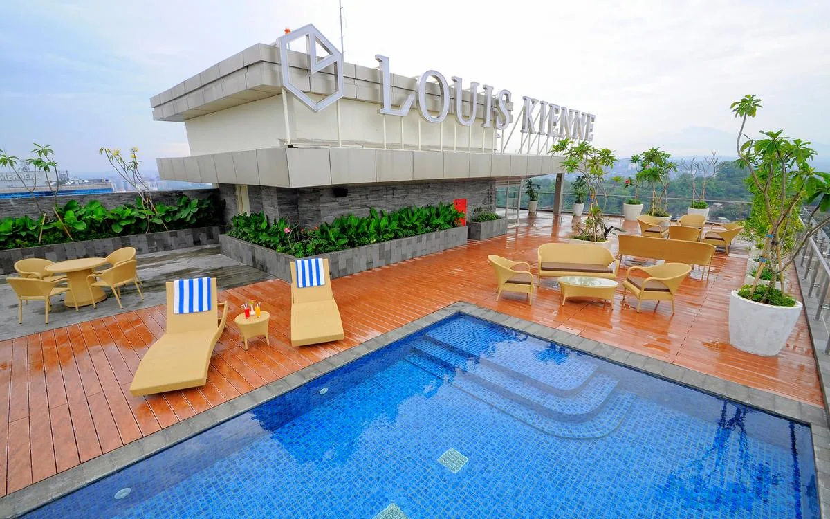Sky Lounge