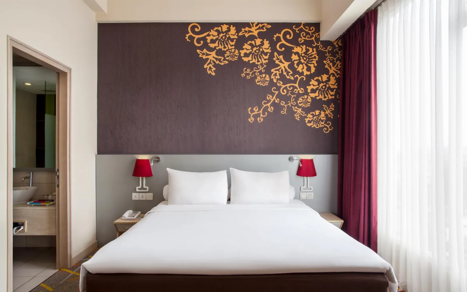 sTREATs Restaurant at Ibis Styles Malang Hotel