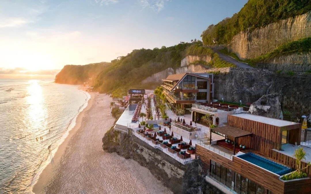 Sundays Beach Bar at The Ungasan Clifftop Resort