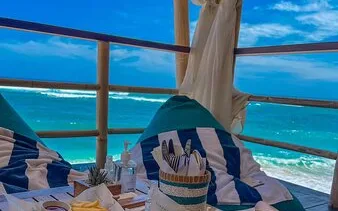 Sundays Beach Club at The Ungasan Clifftop Resort