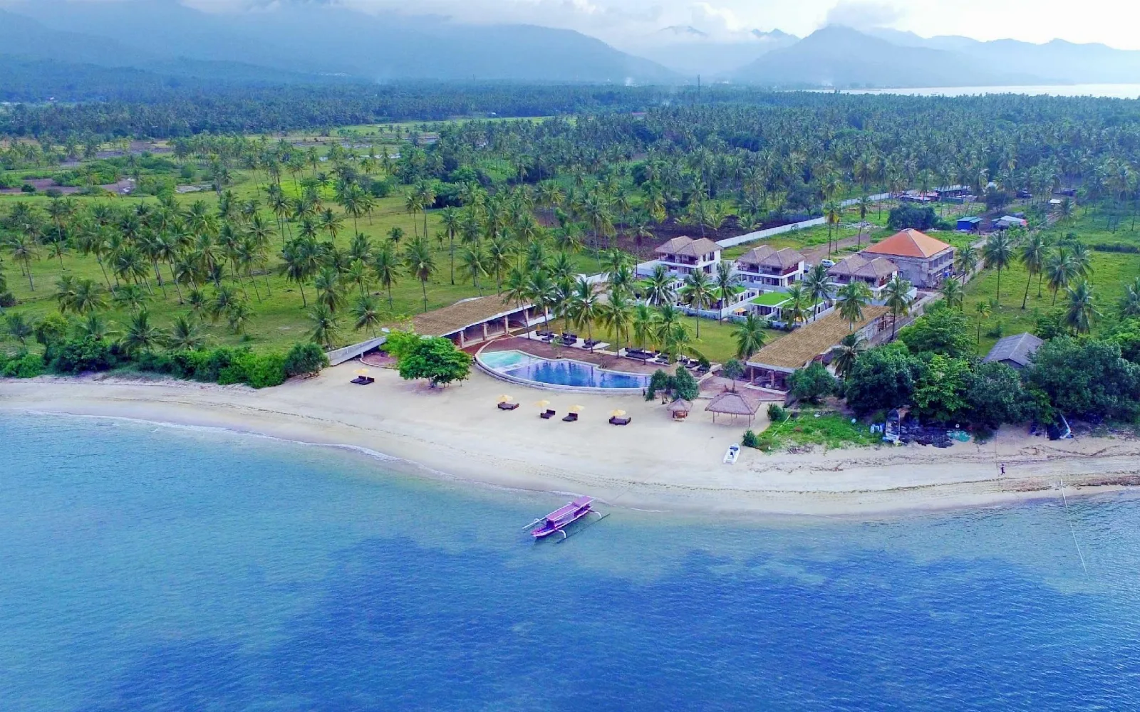 Sunset Beach Lagoon Bar at Anema Wellness & Resort Gili Lombok - Diving Center PADI