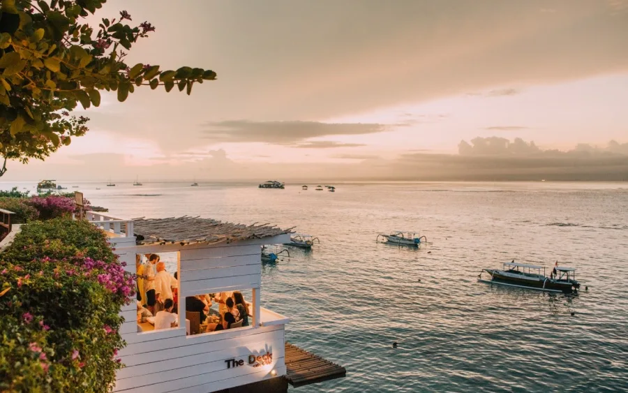 Sunset Point Bar Lembongan