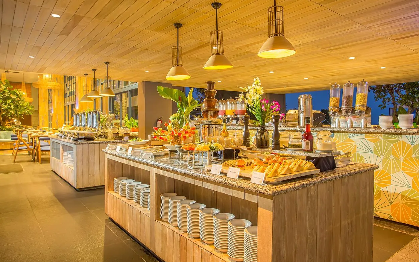 Swiss-Lounge & Beach Pool Bar at Swiss-Belresort Belitung