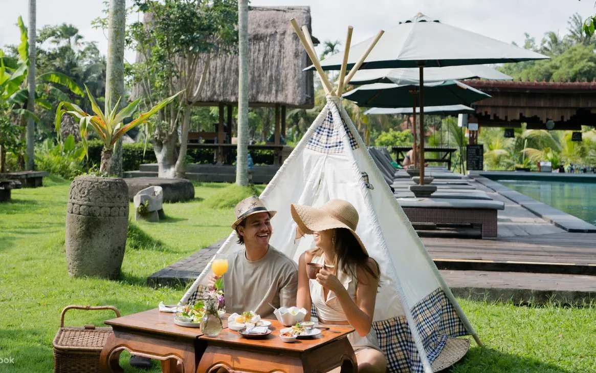Table Talk Garden Bar at The Artini Dijiwa Ubud