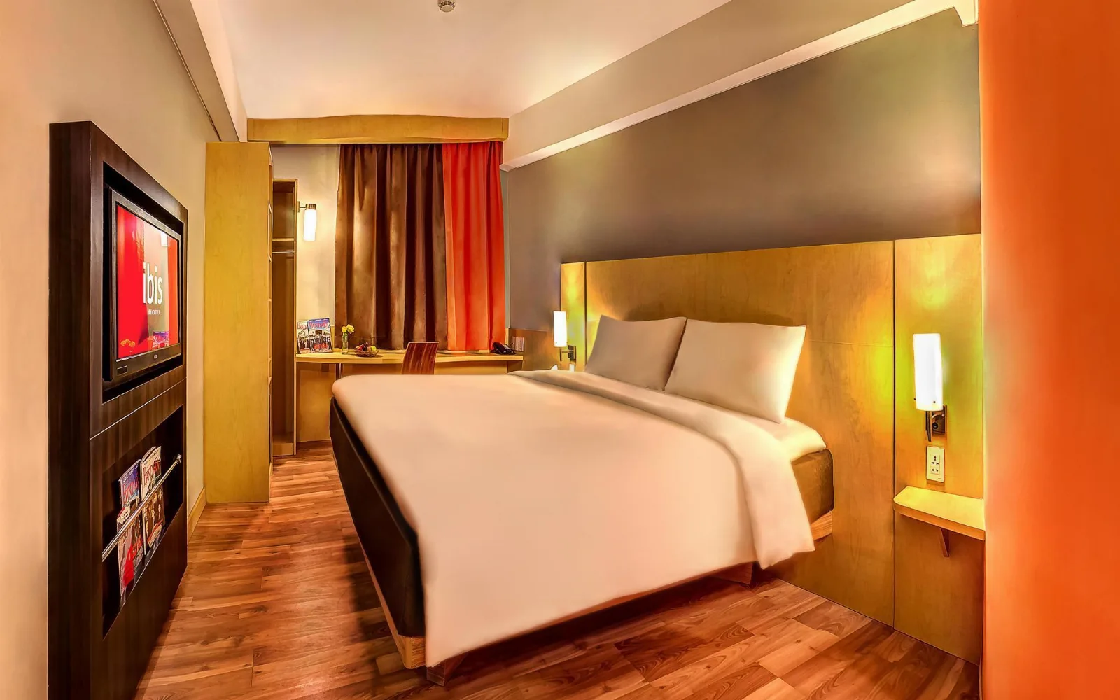 Taste Restaurant at ibis Padang Hotel