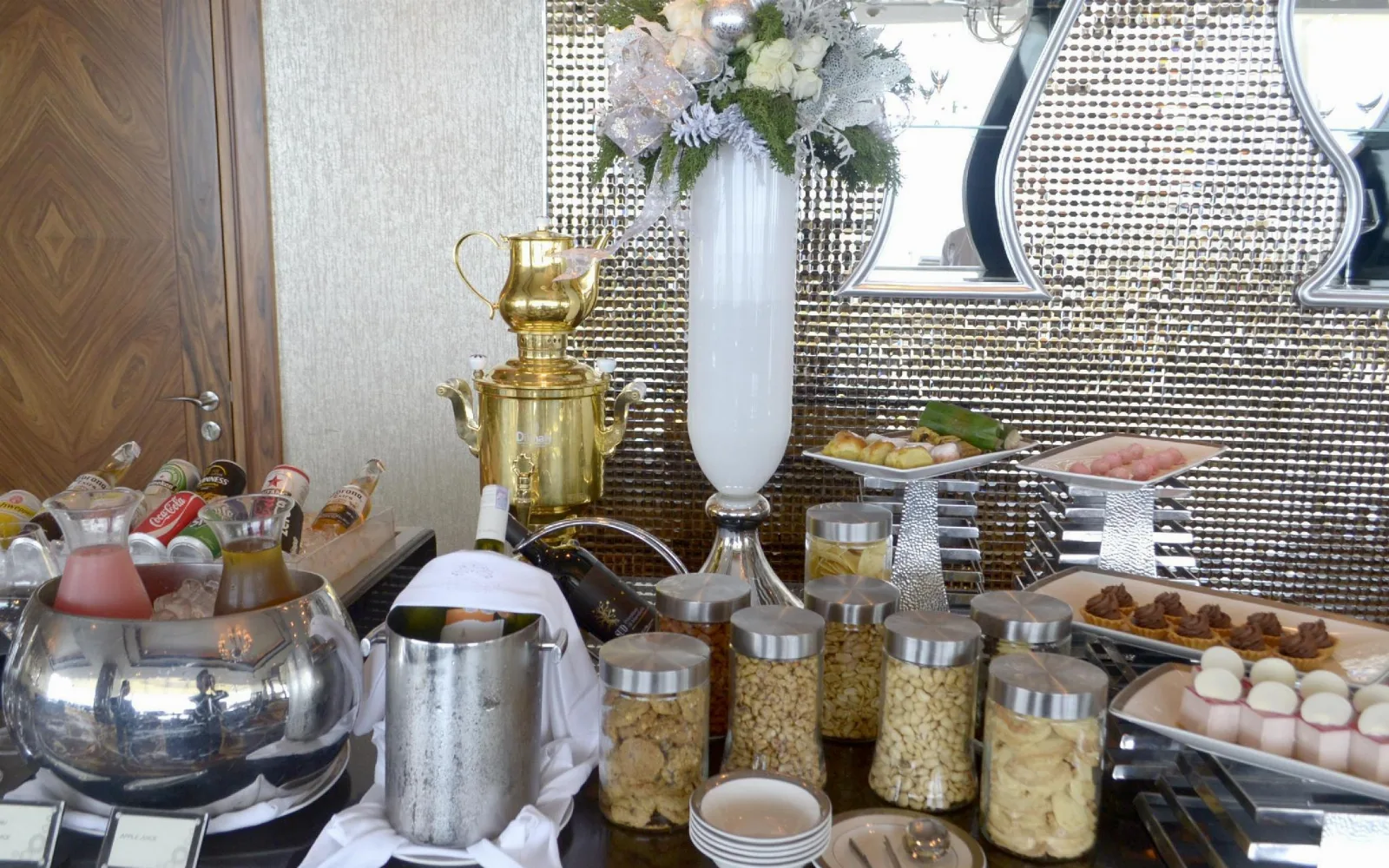 The 18th Restaurant and Lounge