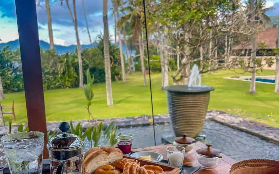 The Alila Lounge at Alila Manggis