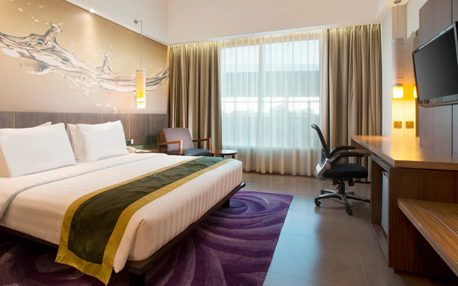 The Ambassador Restaurant at Holiday Inn Bandung Pasteur
