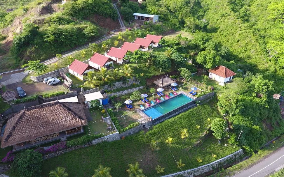 The Artati Beach Club & Lounge