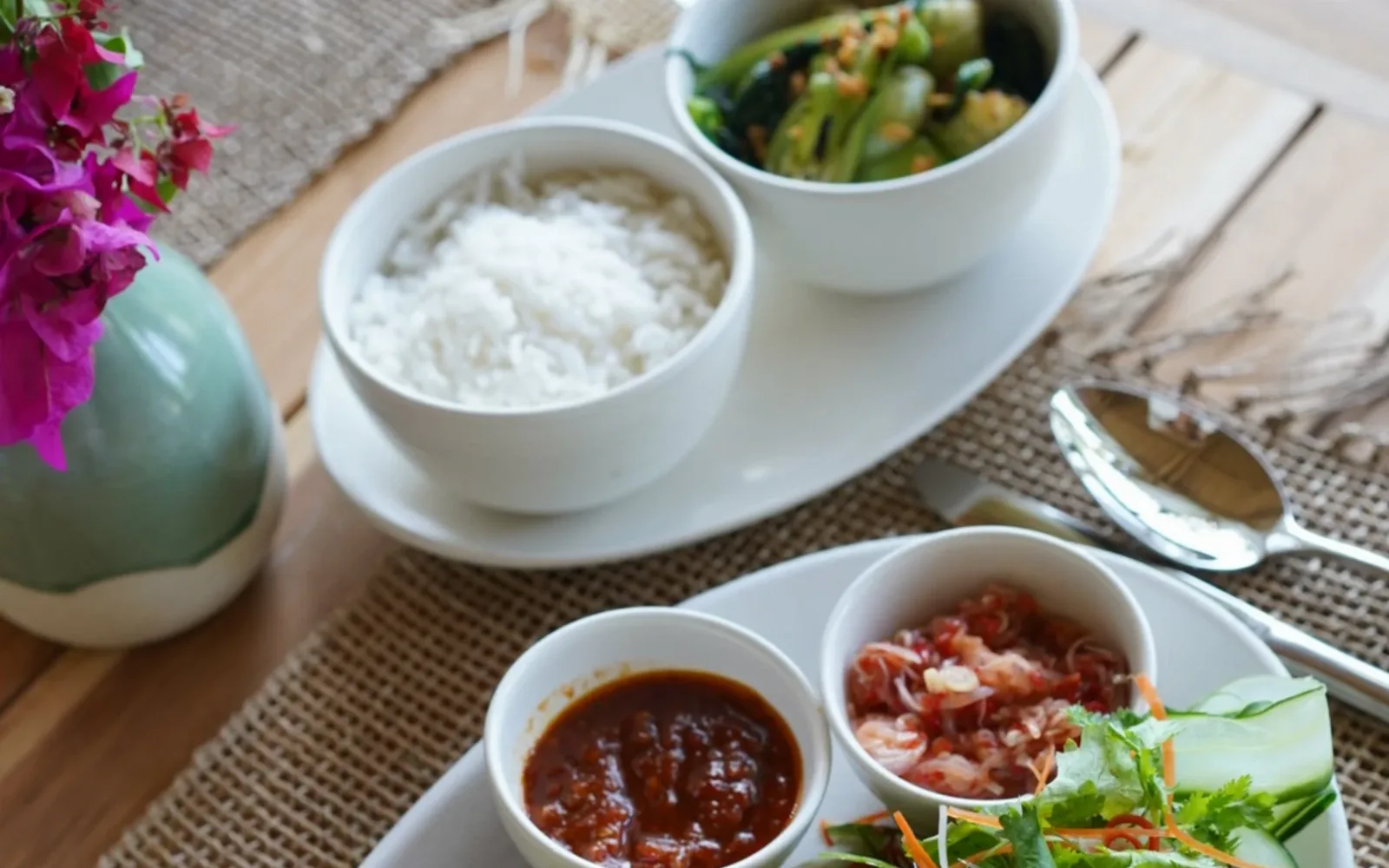 The Bacana Lounge at Bacana Bungalows