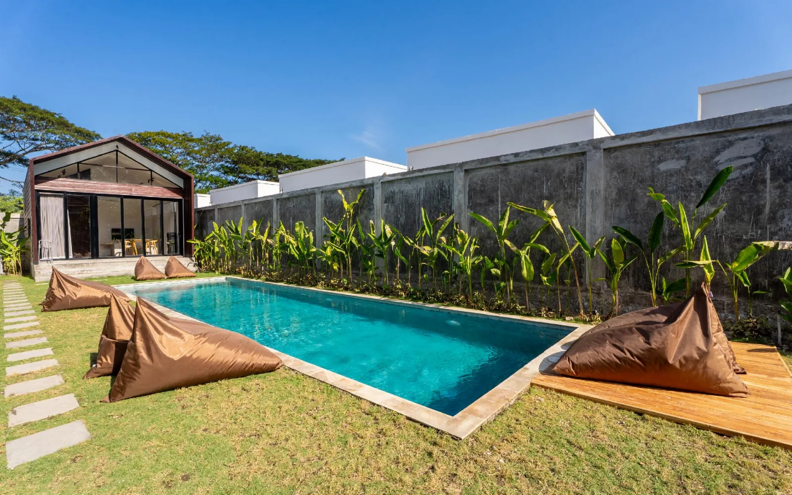 The Bayu Beach Club & Lounge at Bayu Villas - Kuta Lombok
