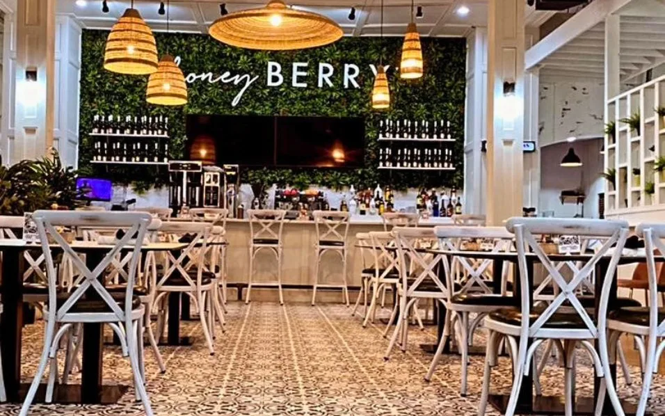 The Berry Lounge
