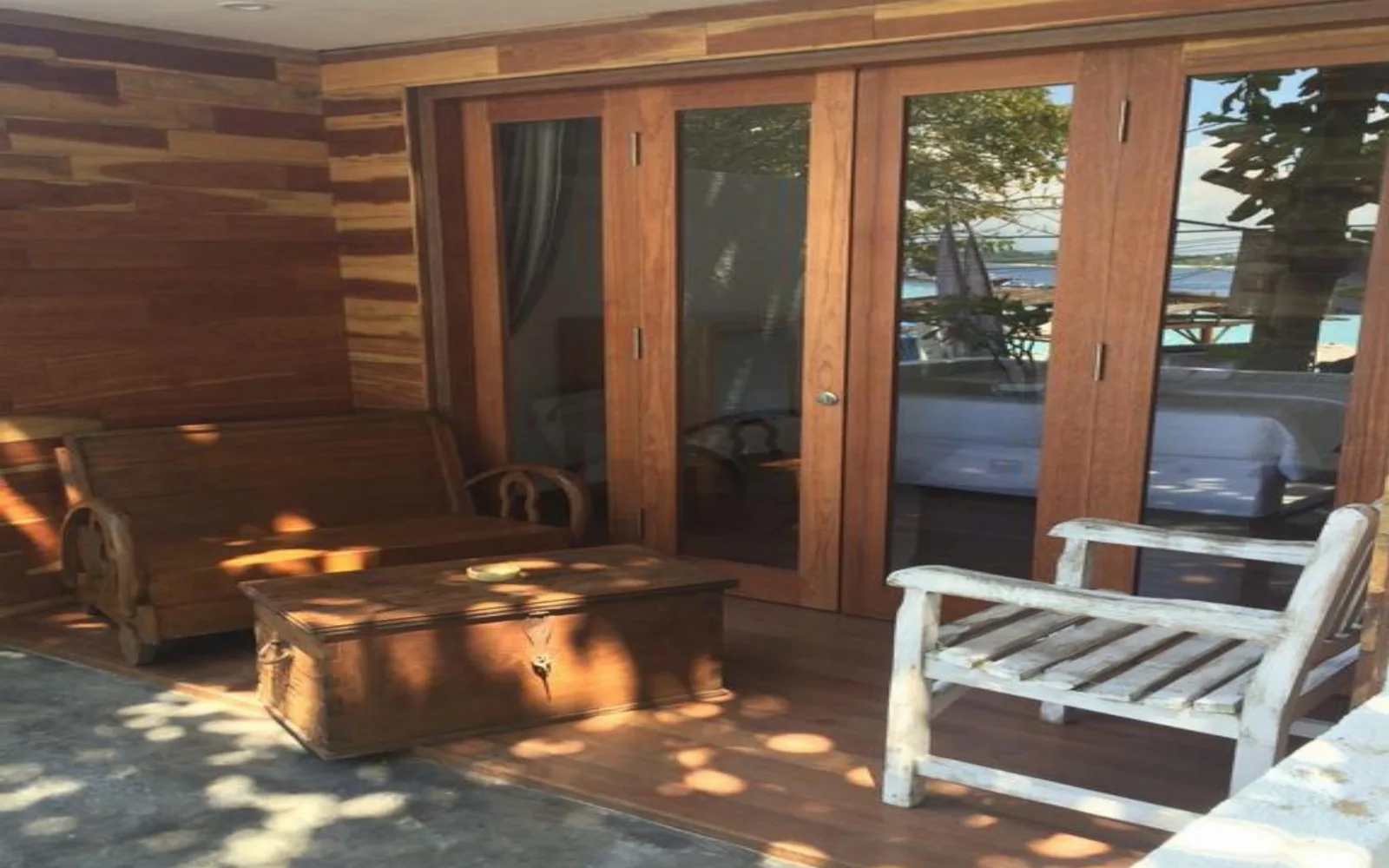 The Blu Beach Club & Lounge