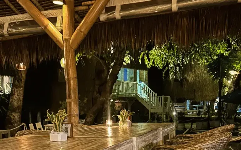 The Cliff Lounge at Cliff Park Lembongan