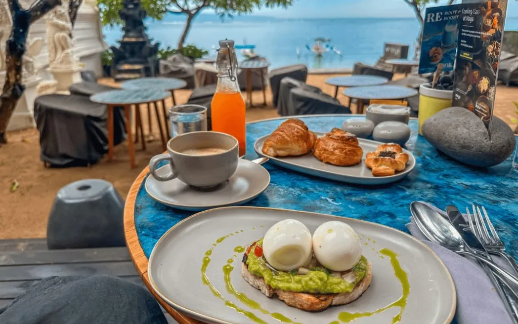 The Coffee Lounge