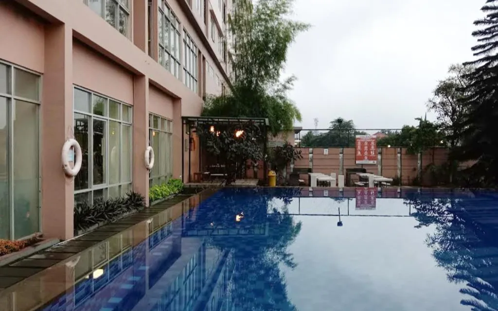 The Edge Bar at The Edge Baros 2BR by SKY