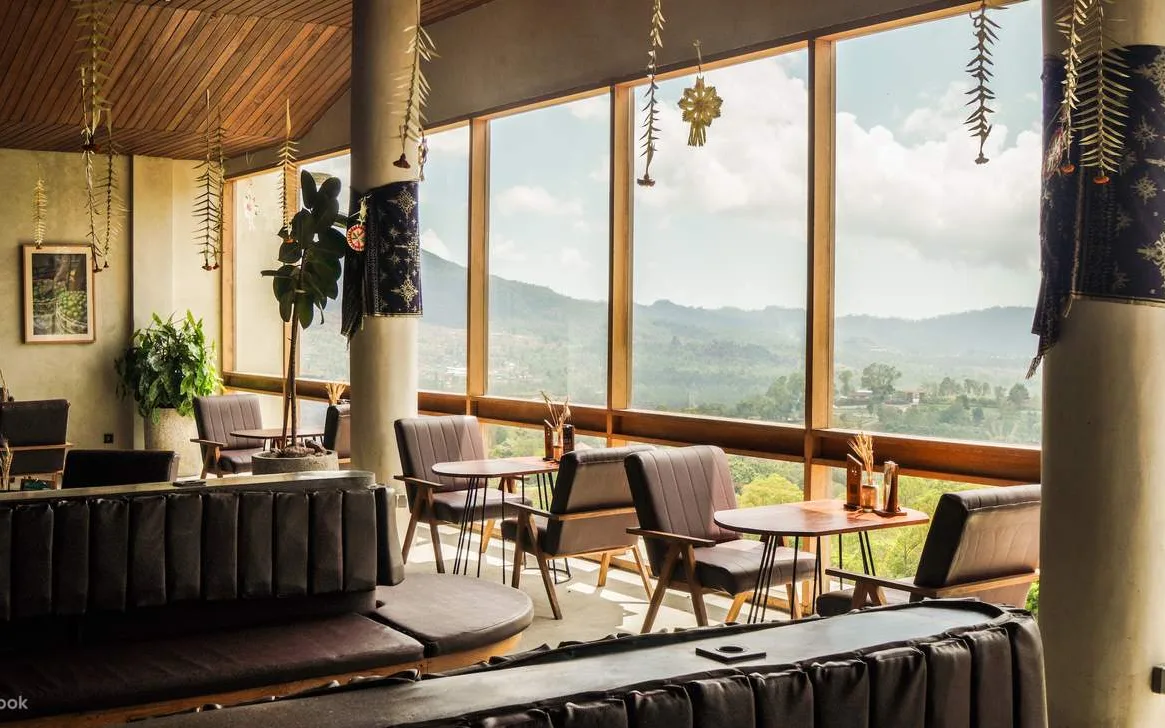 The Executive Lounge