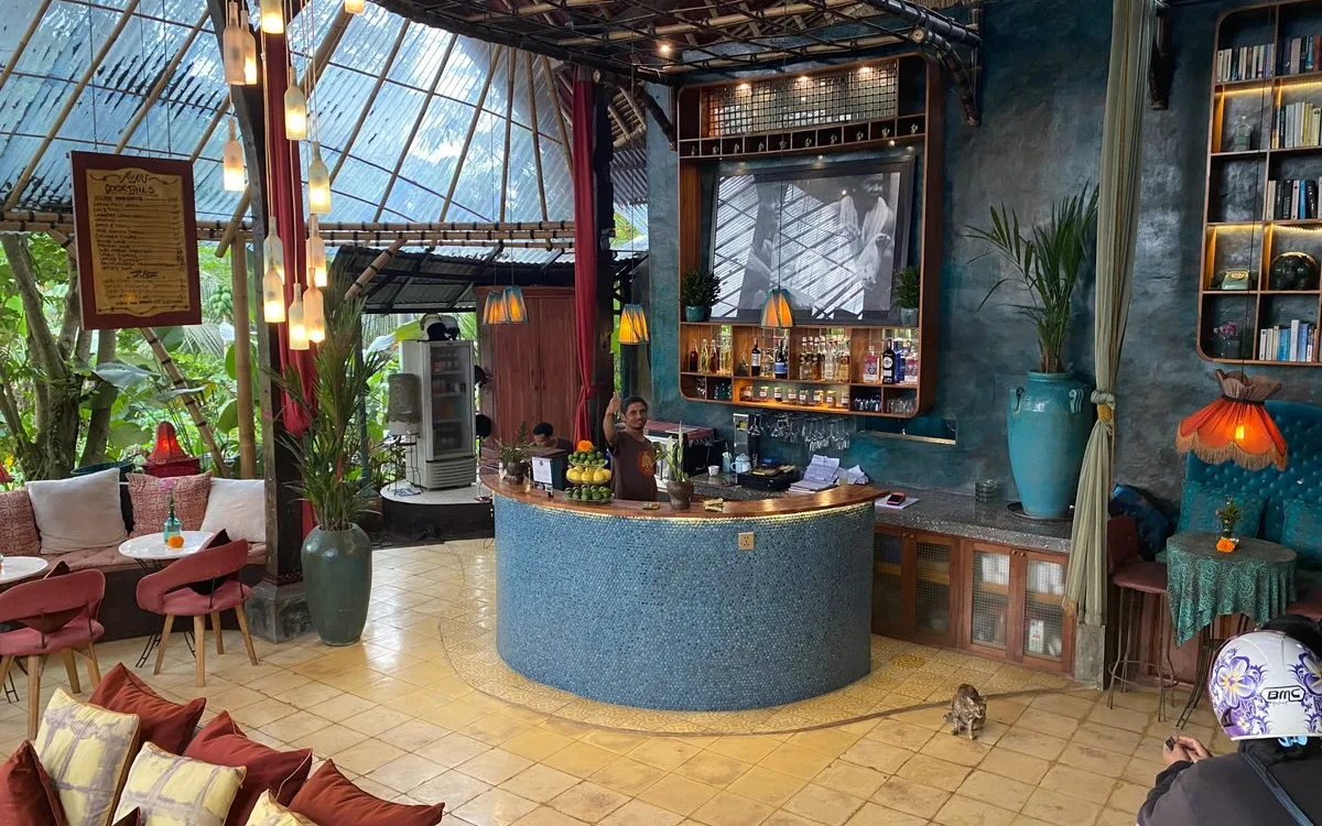 The Firefly Lounge at Firefly EcoLodge