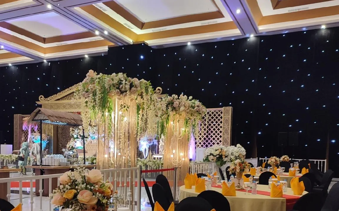 The Garden Lounge at UNHAS HOTEL & CONVENTION