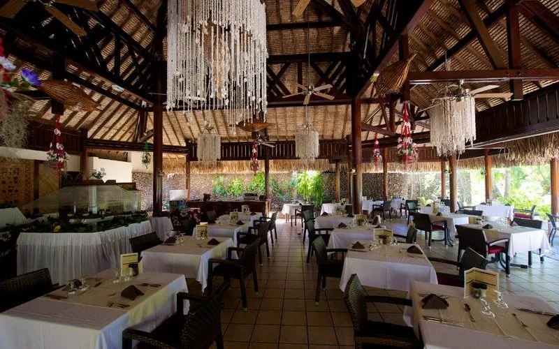 The Haere Pool Bar at The Haere Villas - By Astadala
