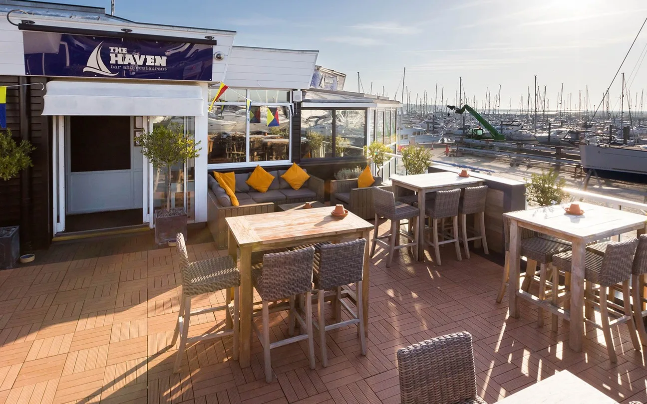 The Haven Pool Bar at Seahaven Villas by Kamuela