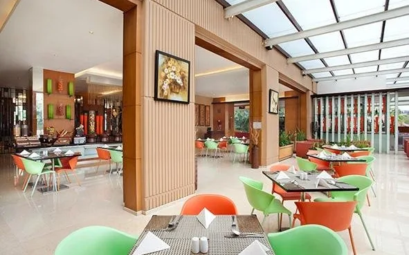 The Ibis Lounge