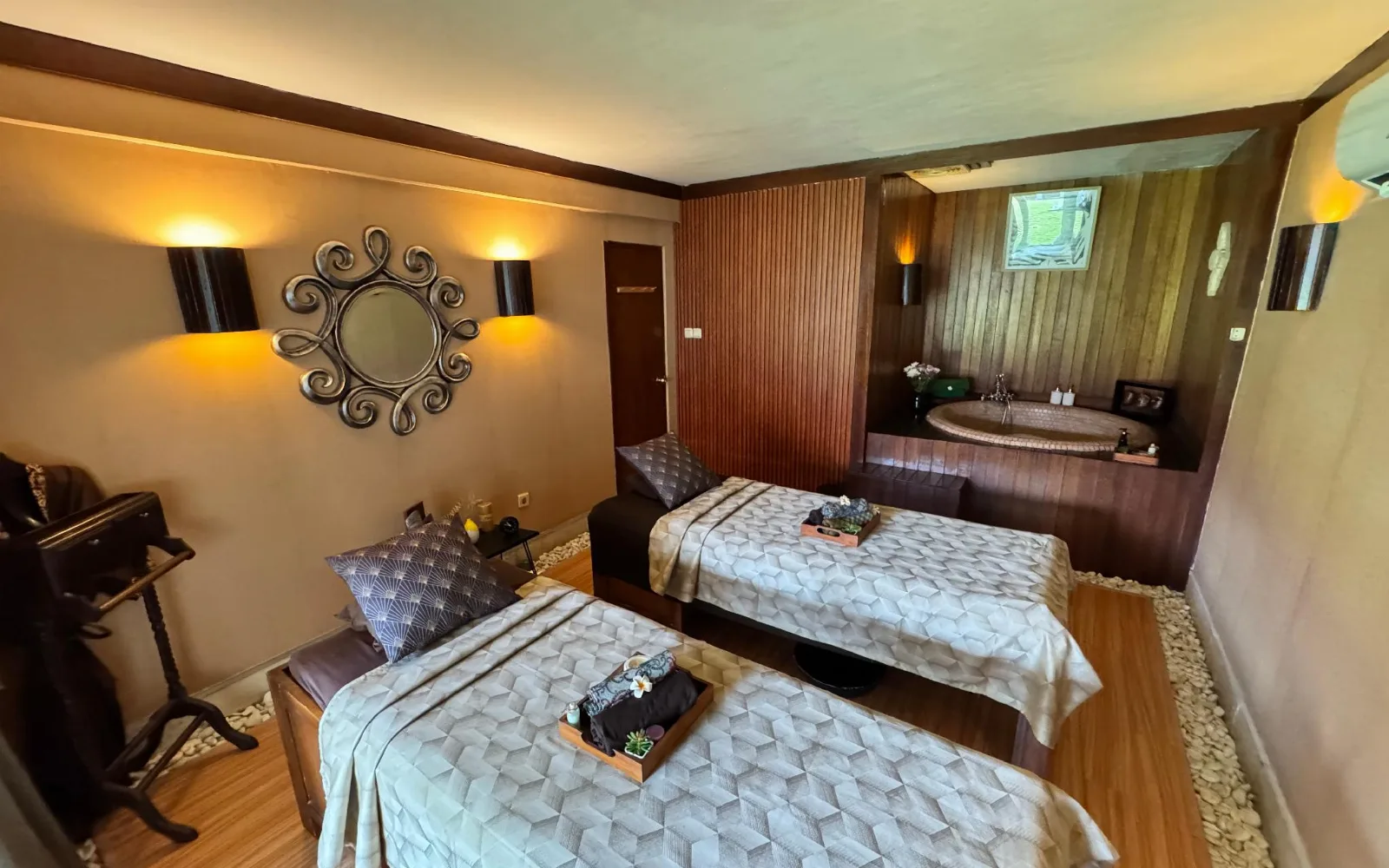 The J点 Lounge at Novotel Bogor Golf Resort and Convention Center
