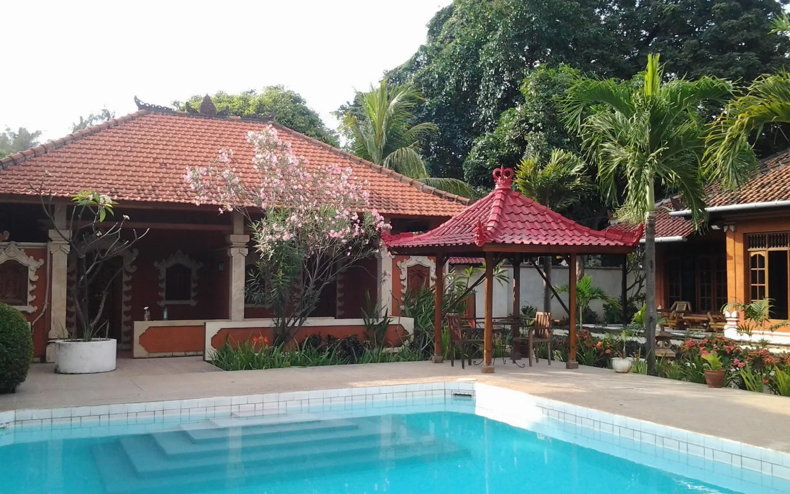 The Keyani Lounge at Keyani Bungalows