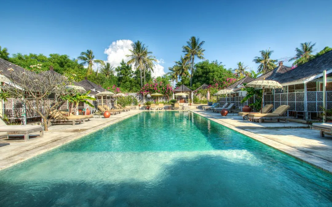 The Les Beach Club & Lounge at Les Villas Ottalia Yoga & Diving Gili Meno